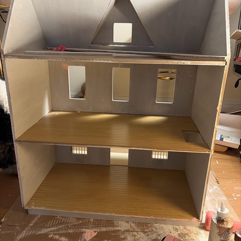 Pink Vintage-Style Wooden Dollhouse with Pale Accents - Picture 4 of 4